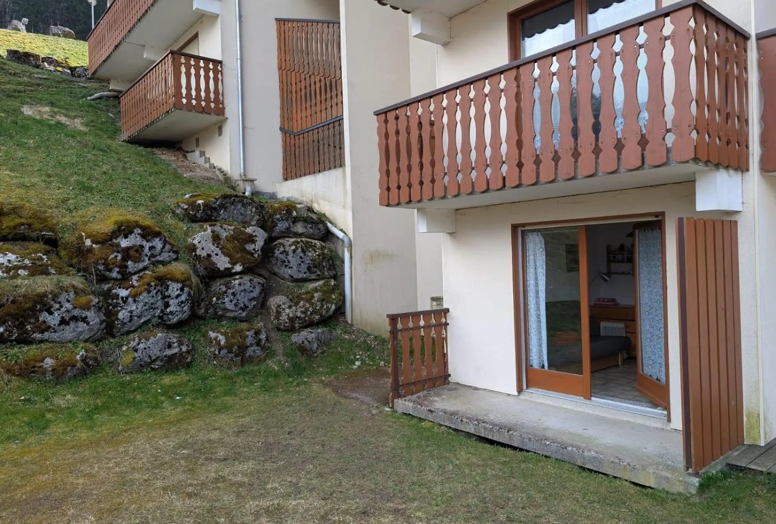 Sleeps4 Alpine Apt -Walk To Ski Lift Free Parking Saint-Jean-dʼAulps 0*,  Frankrig